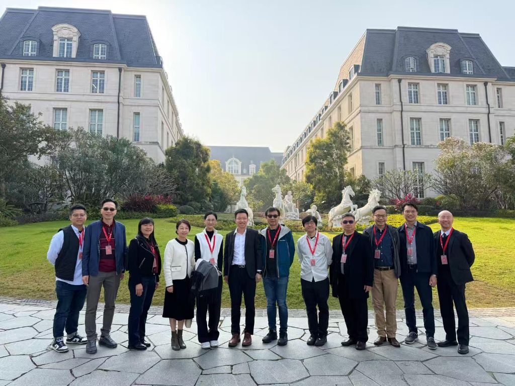 校長參訪團合照